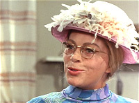 Fräulein Prüsselius ... gespielt von Margot Trooger Fräulein Prüsselius ... gespielt von Margot Trooger